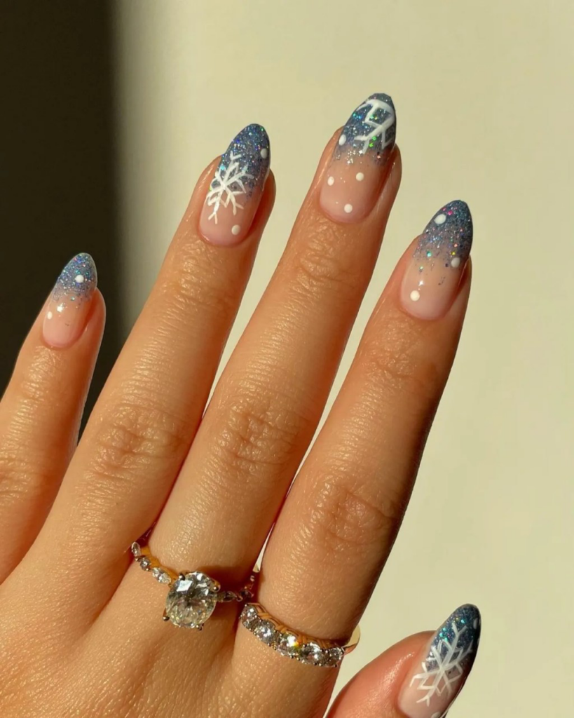 7 Simple Christmas Nail Designs for Beginners : Easy & Festive Ideas